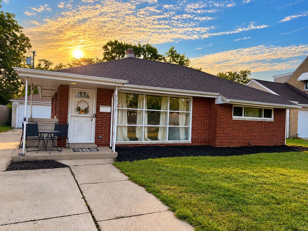 Photo of 7007 Baring Avenue, Hammond, IN 46324 (MLS # 845456)