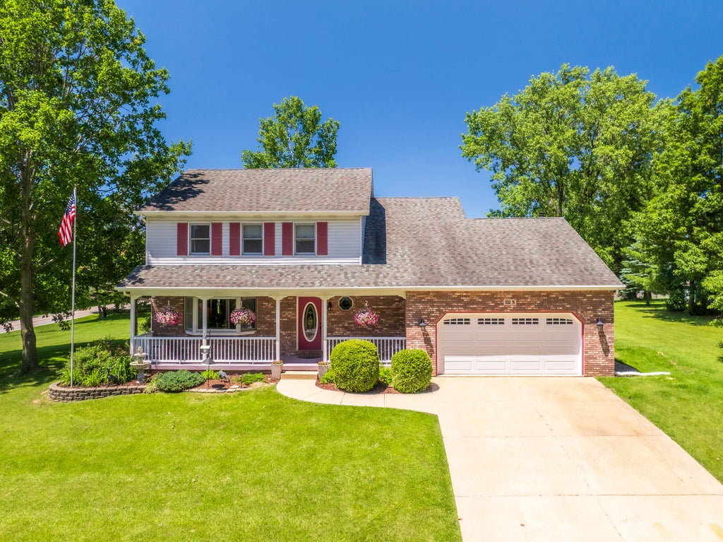 Photo of 552 N 250 W, Valparaiso, IN 46385 (MLS # 840862)