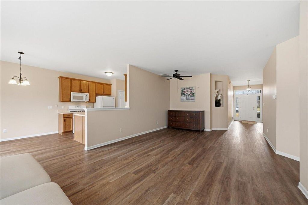 Photo of 1318 Marigold Place, Schererville, IN 46375 (MLS # 835024)