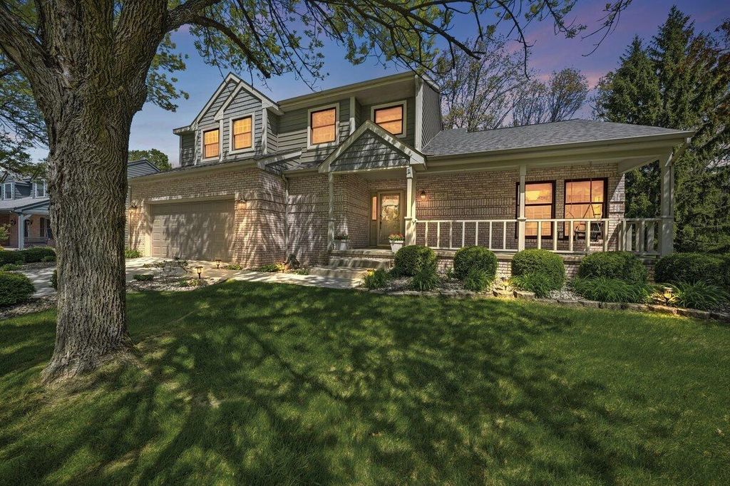 Photo of 105 Andover Drive, Valparaiso, IN 46383 (MLS # 838718)