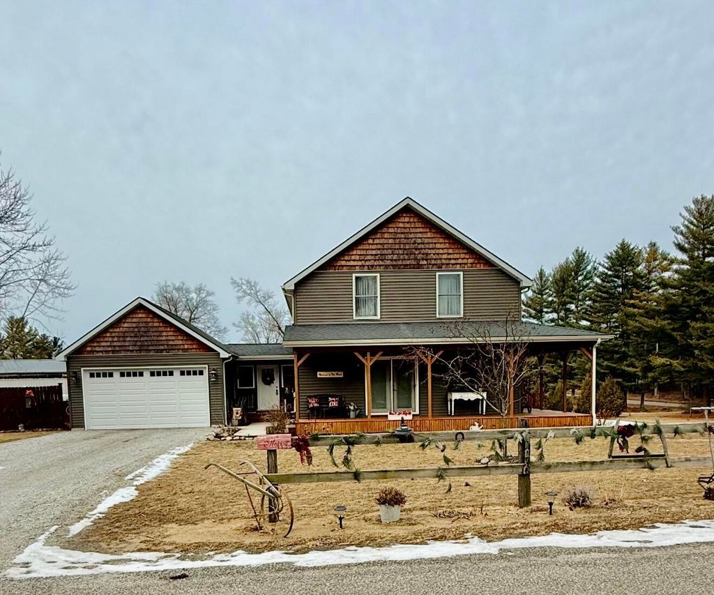 Photo of 9960 Wildwood Place, DeMotte, IN 46310 (MLS # 834009)