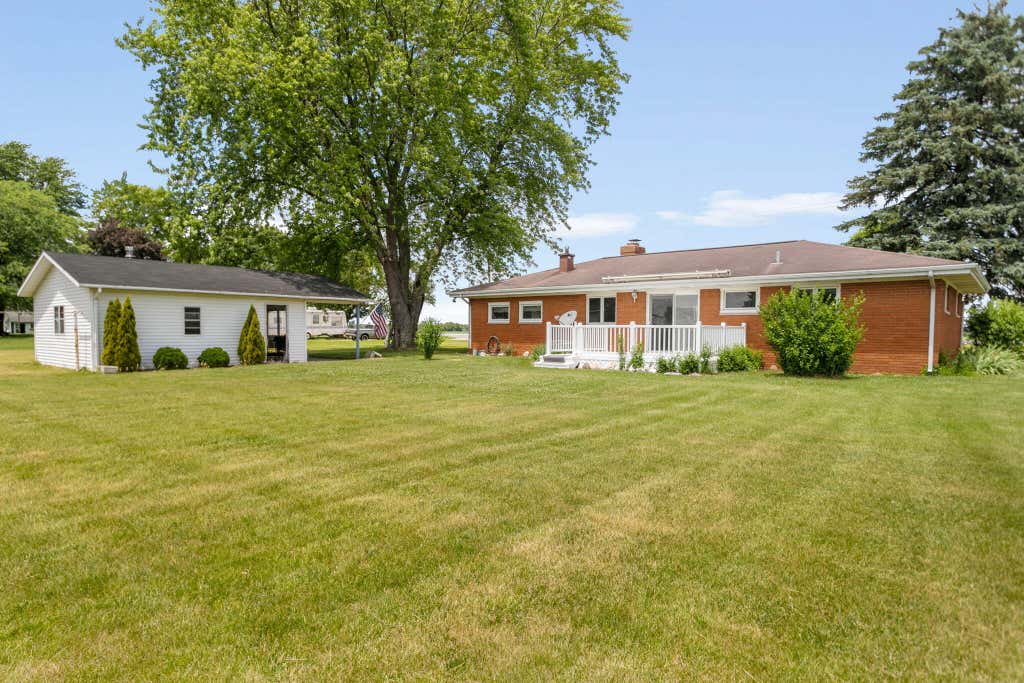 Photo of 30916 Us Highway 20, New Carlisle, IN 46552 (MLS # 840572)
