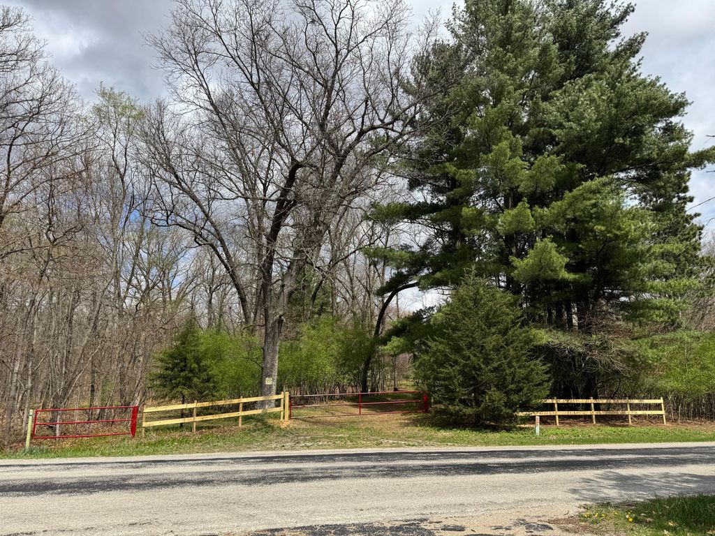 Photo of 11152 W 500 N, North Judson, IN 46366 (MLS # 837073)