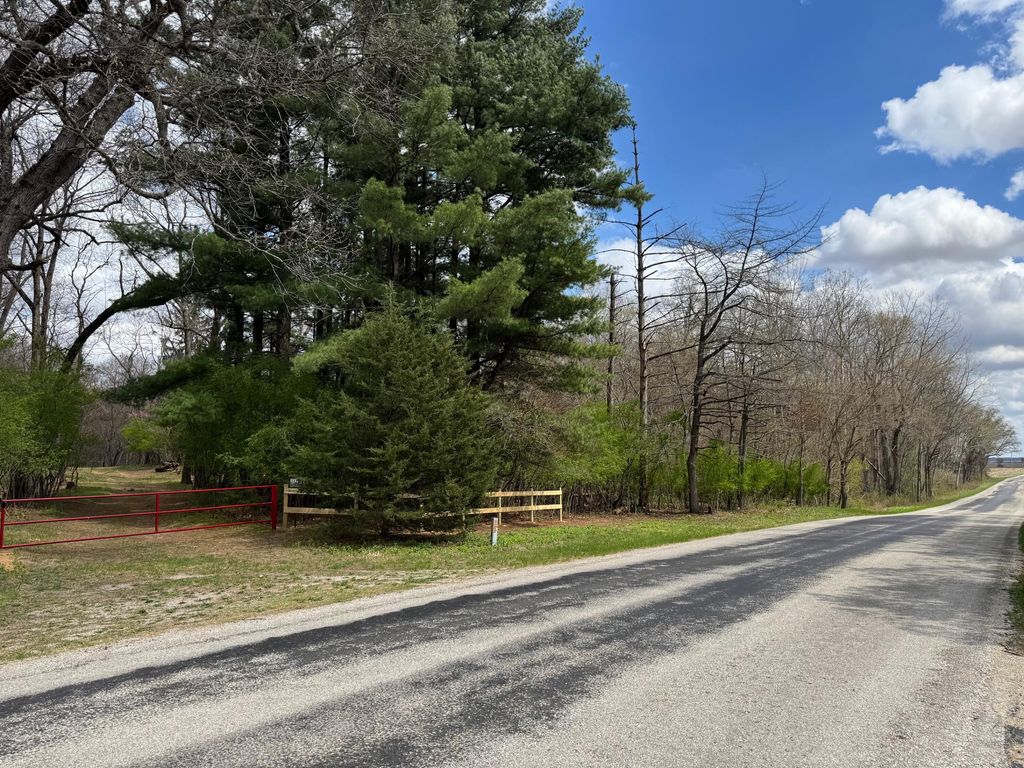 Photo of 11152 W 500 N, North Judson, IN 46366 (MLS # 837073)