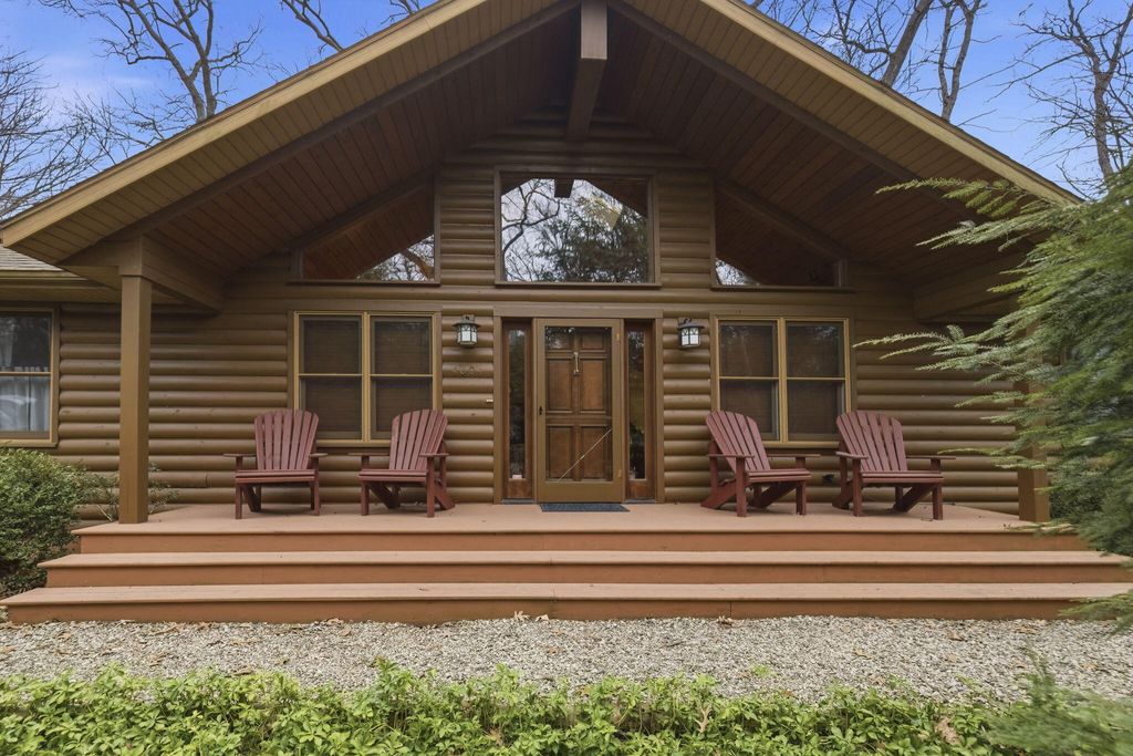 Photo of 4004 Creek Drive, New Buffalo, MI 49117 (MLS # 835936)