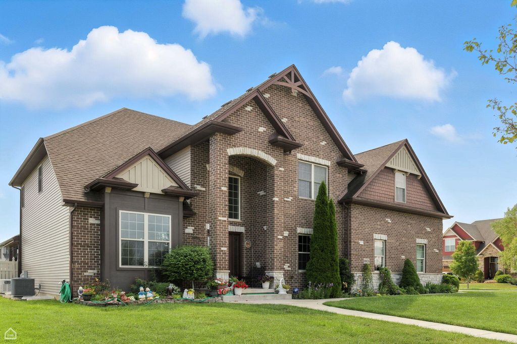 Photo of 9875 Aster Cove, Saint John, IN 46373 (MLS # 832759)