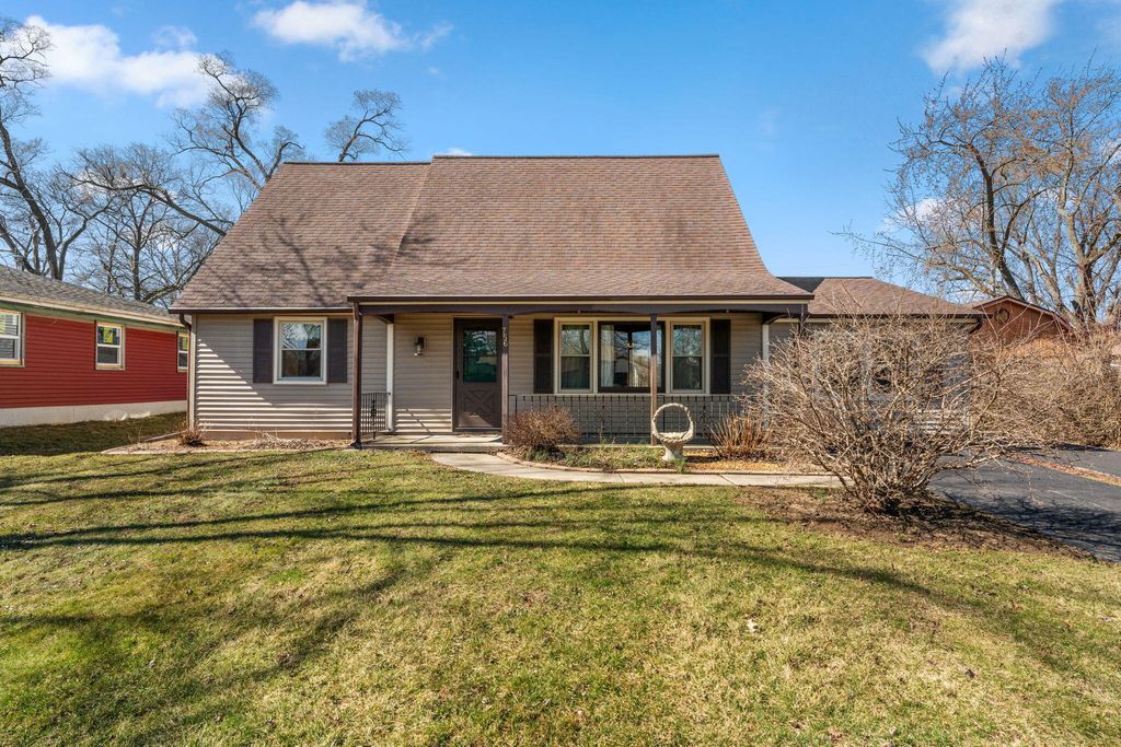 Photo of 756 Imperial Road, Valparaiso, IN 46385 (MLS # 835208)