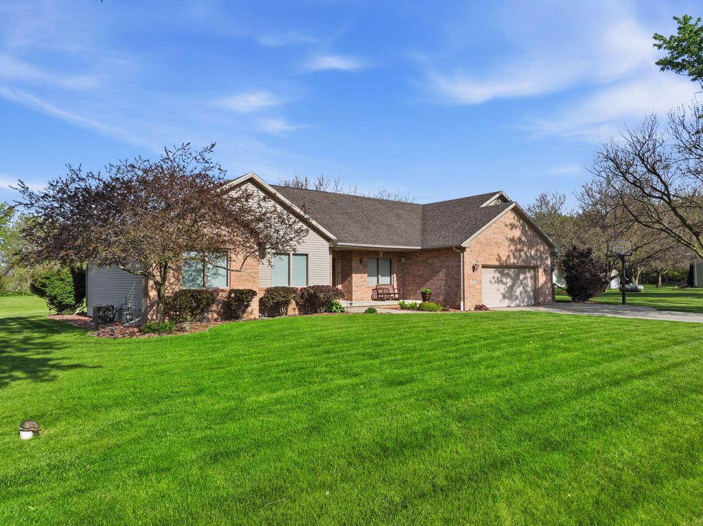 Photo of 17350 Mckinley Place, Lowell, IN 46356 (MLS # 838921)