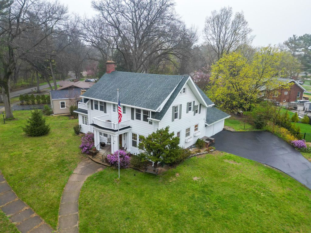 Photo of 200 N Marquette Trail, Michigan City, IN 46360 (MLS # 837035)