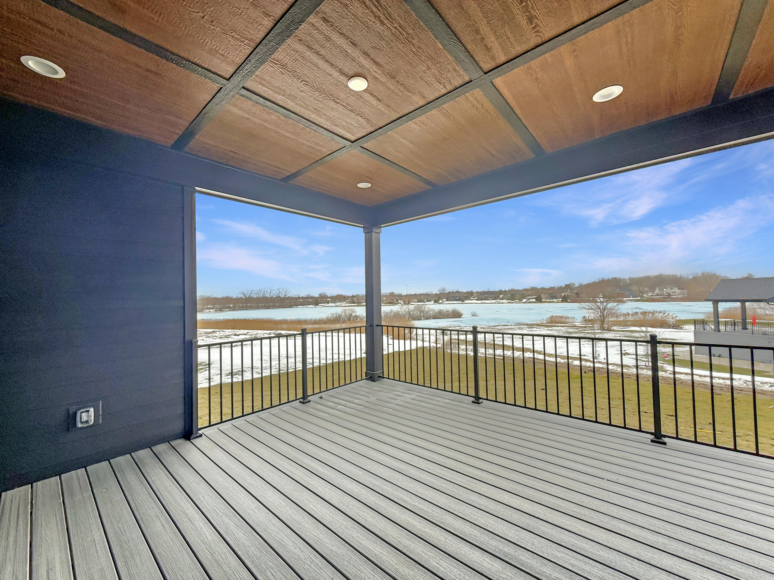 10102 Lakeview Drive