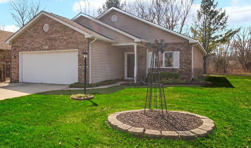 Photo of 317 Azalea Drive, Hobart, IN 46342 (MLS # 836361)