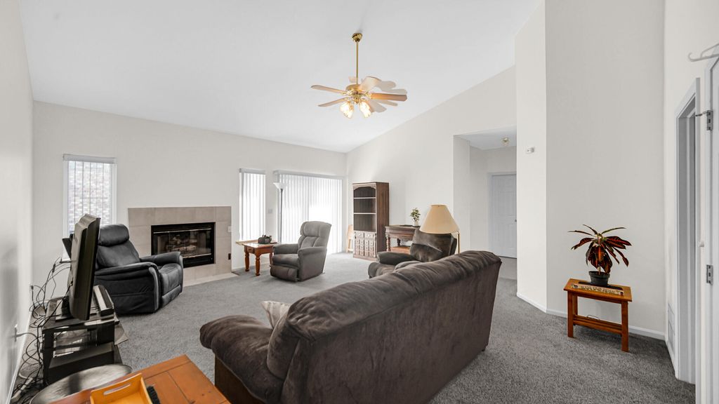 Photo of 317 Azalea Drive, Hobart, IN 46342 (MLS # 836361)