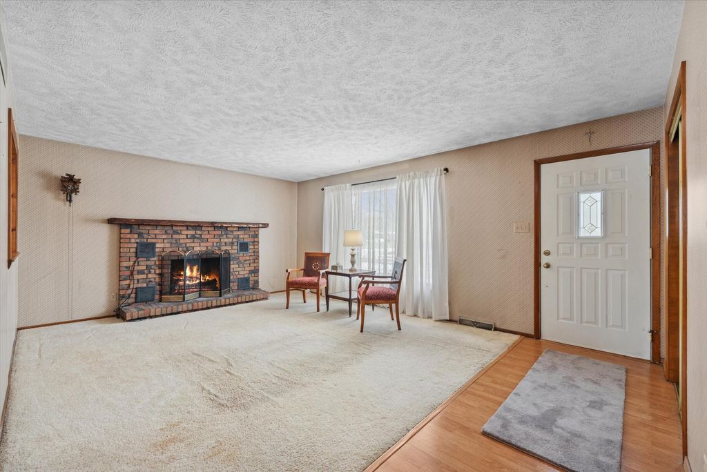 Photo of 4446 Budlee Drive, Michigan City, IN 46360 (MLS # 832278)