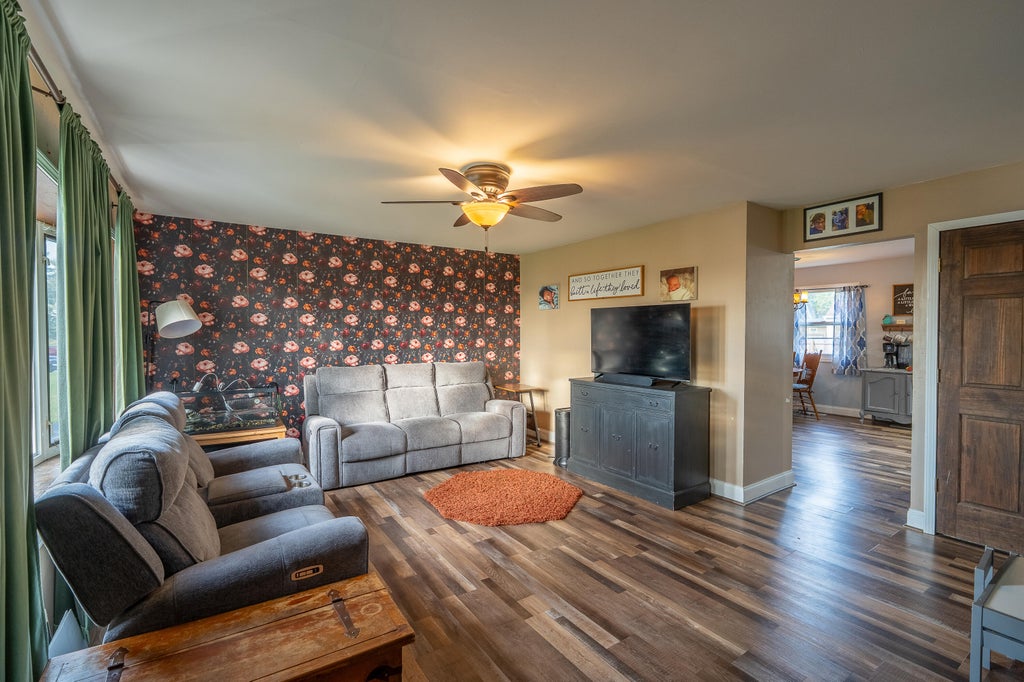 Photo of 661-1 N 450 W, Valparaiso, IN 46385 (MLS # 847264)
