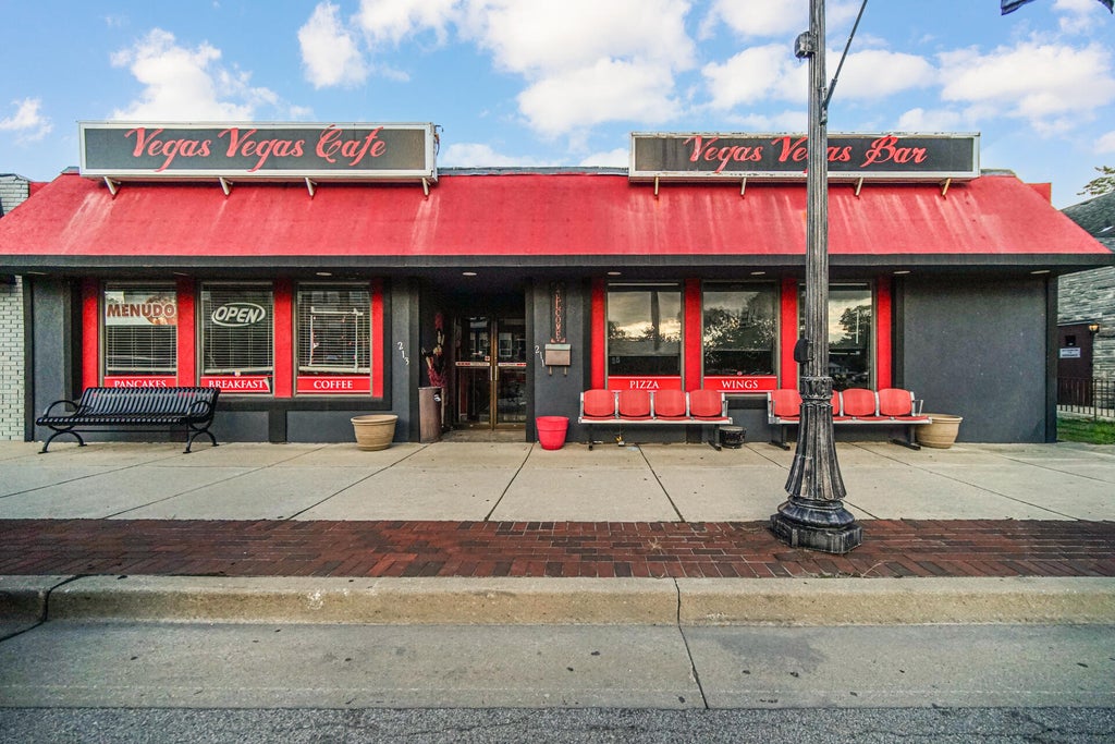 Photo of 213 N Broad Street, Griffith, IN 46319 (MLS # 844935)
