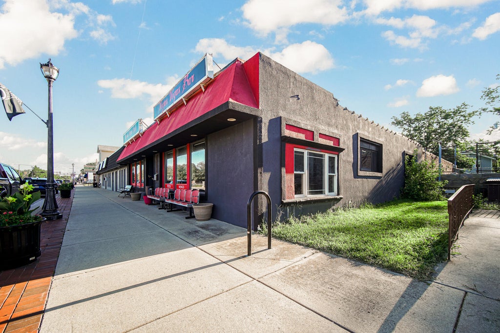 Photo of 213 N Broad Street, Griffith, IN 46319 (MLS # 844935)