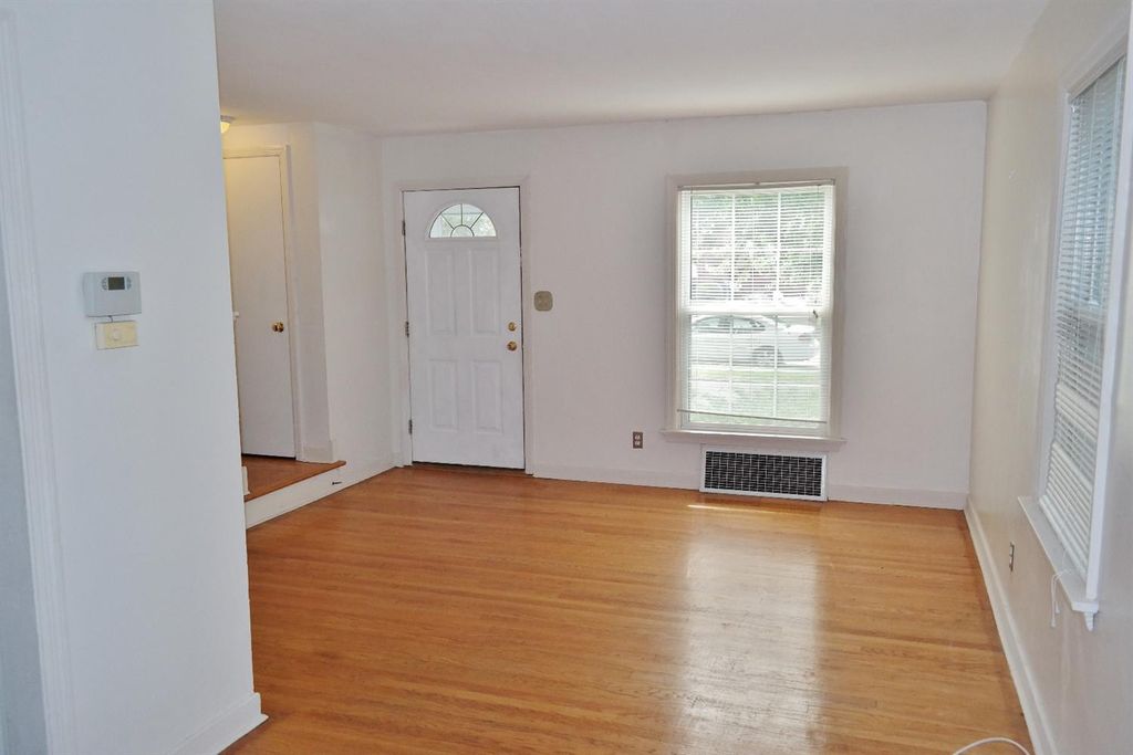 Photo of 8139 Highland Place, Munster, IN 46321 (MLS # 838828)