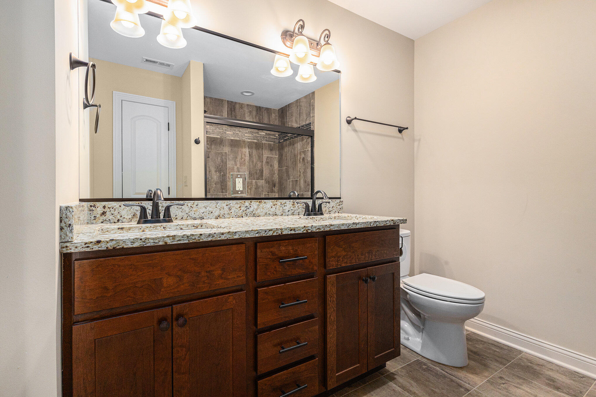 Cedar Lake, Indiana 46303, United States, 2 Bedrooms Bedrooms, ,2 BathroomsBathrooms,Residential,Pending,77716