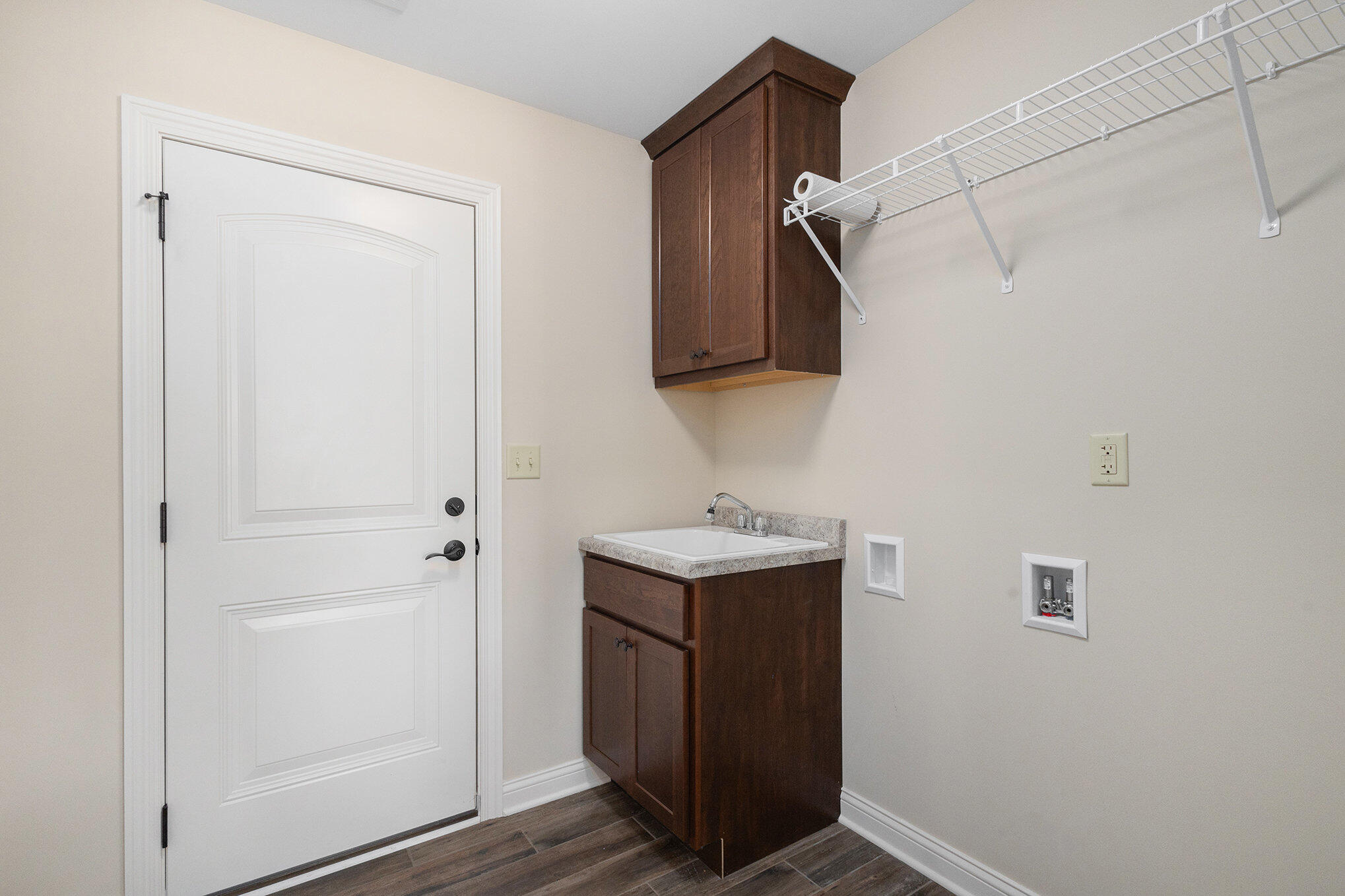 Cedar Lake, Indiana 46303, United States, 2 Bedrooms Bedrooms, ,2 BathroomsBathrooms,Residential,Pending,77716