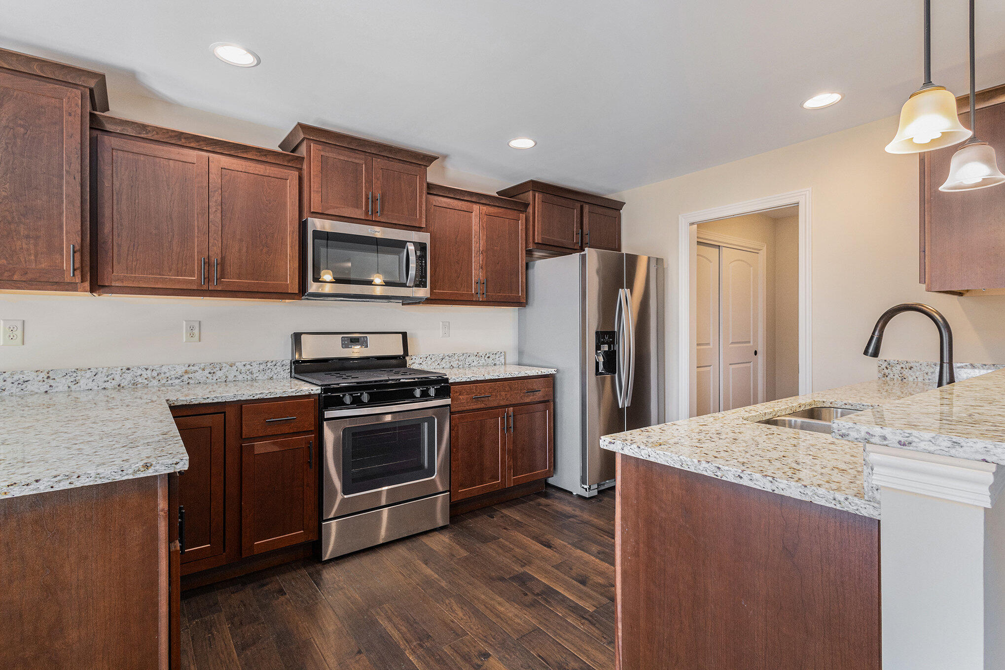 Cedar Lake, Indiana 46303, United States, 2 Bedrooms Bedrooms, ,2 BathroomsBathrooms,Residential,Pending,77716