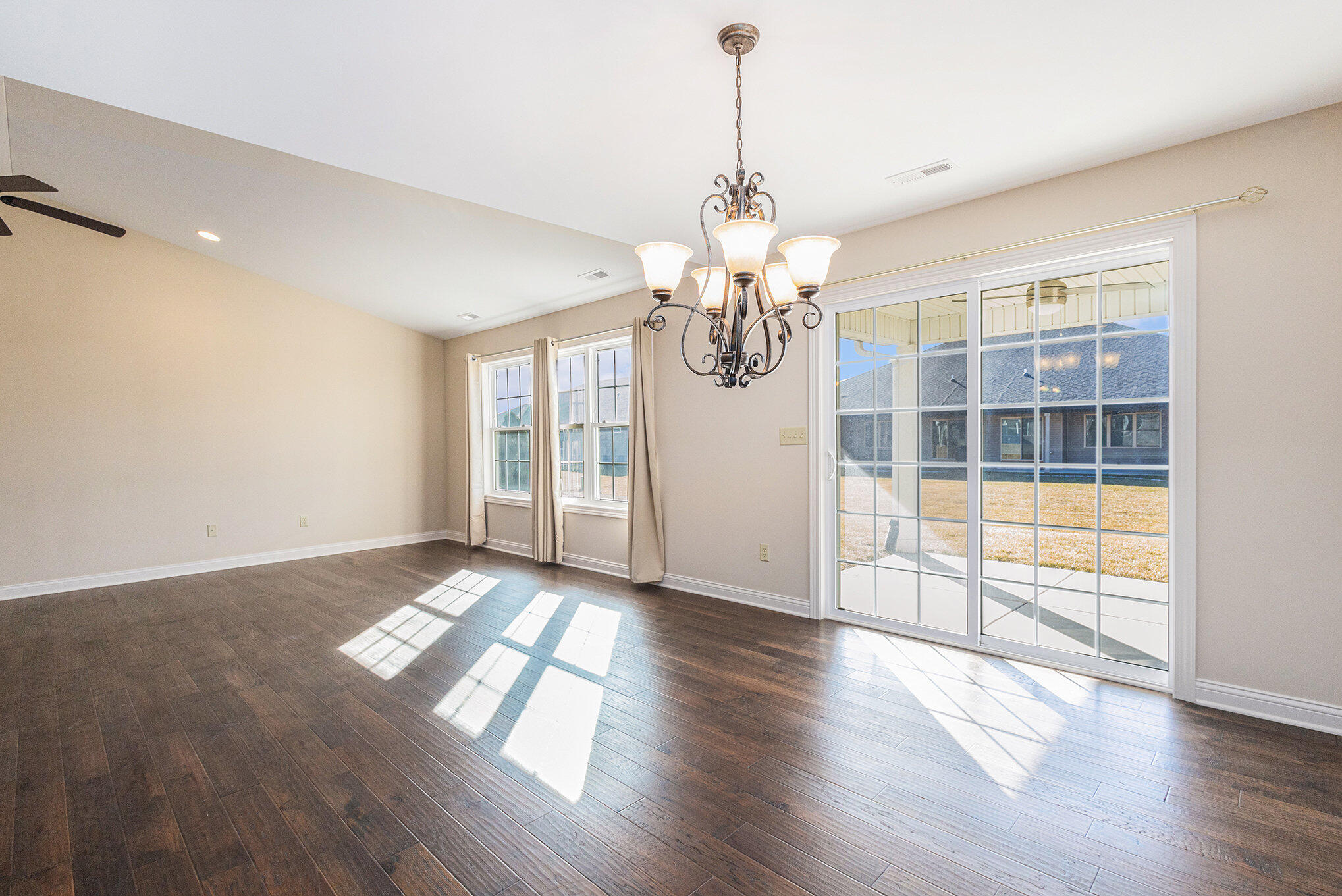 Cedar Lake, Indiana 46303, United States, 2 Bedrooms Bedrooms, ,2 BathroomsBathrooms,Residential,Pending,77716