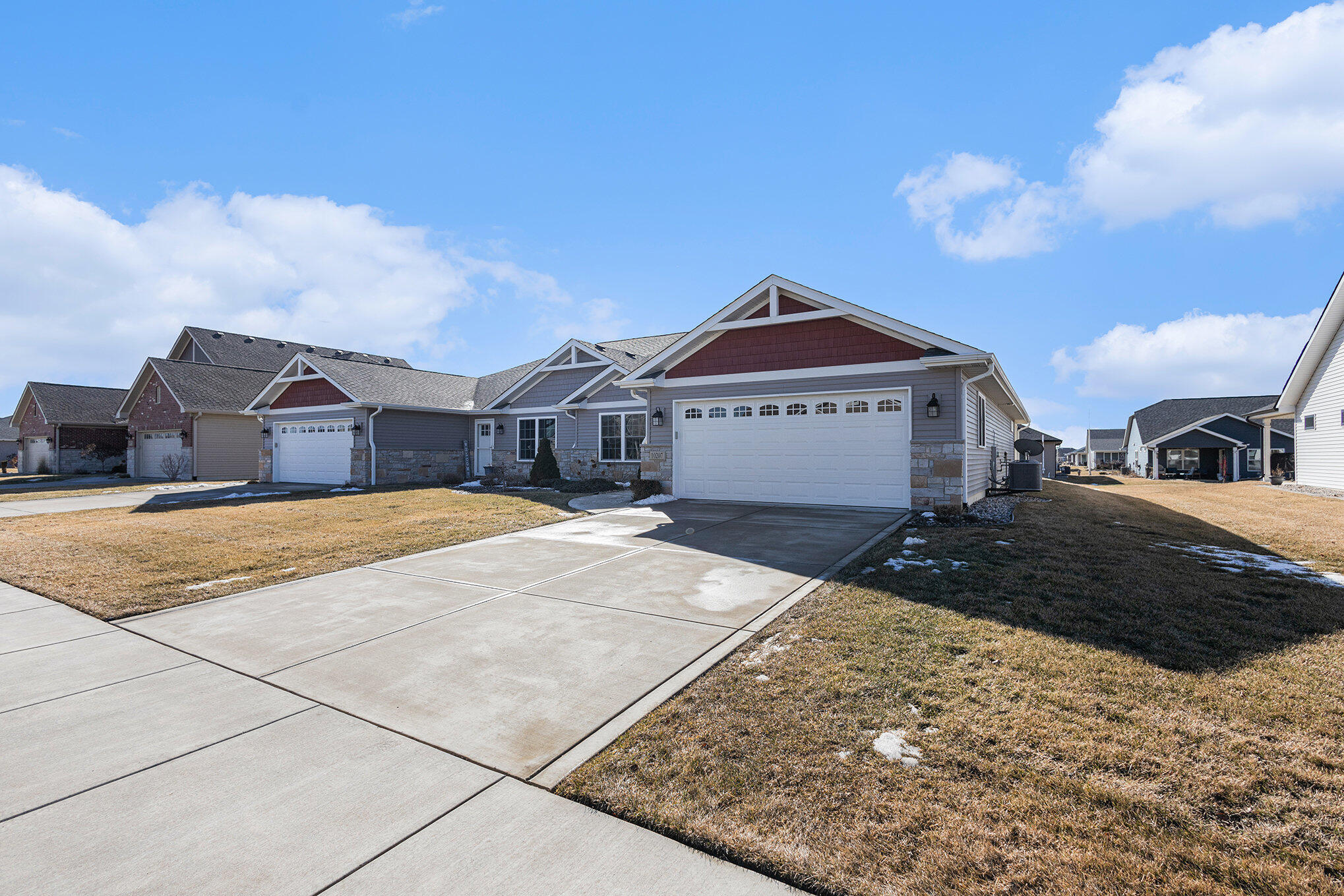 Cedar Lake, Indiana 46303, United States, 2 Bedrooms Bedrooms, ,2 BathroomsBathrooms,Residential,Pending,77716