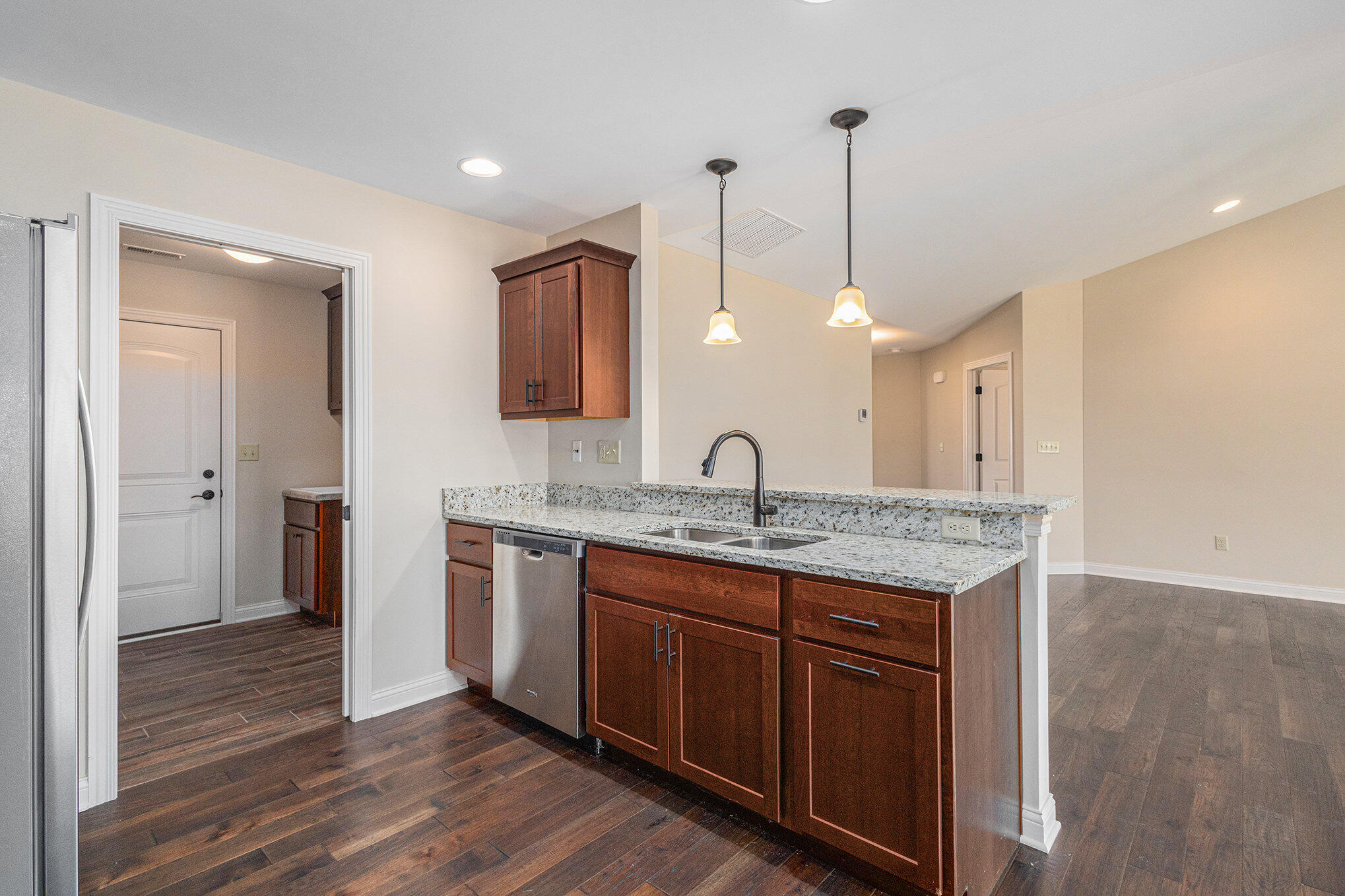 Cedar Lake, Indiana 46303, United States, 2 Bedrooms Bedrooms, ,2 BathroomsBathrooms,Residential,Pending,77716