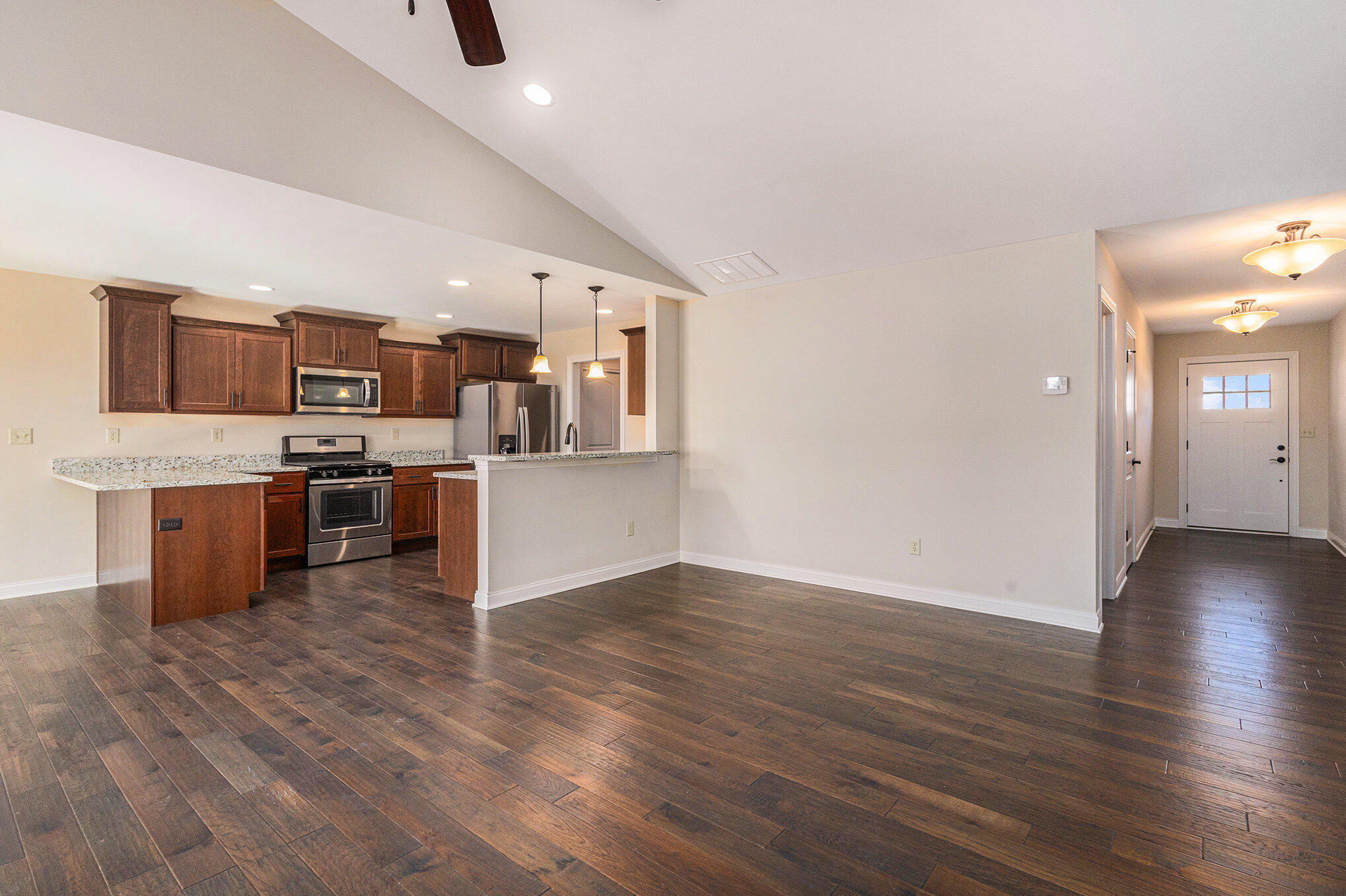 Cedar Lake, Indiana 46303, United States, 2 Bedrooms Bedrooms, ,2 BathroomsBathrooms,Residential,Pending,77716