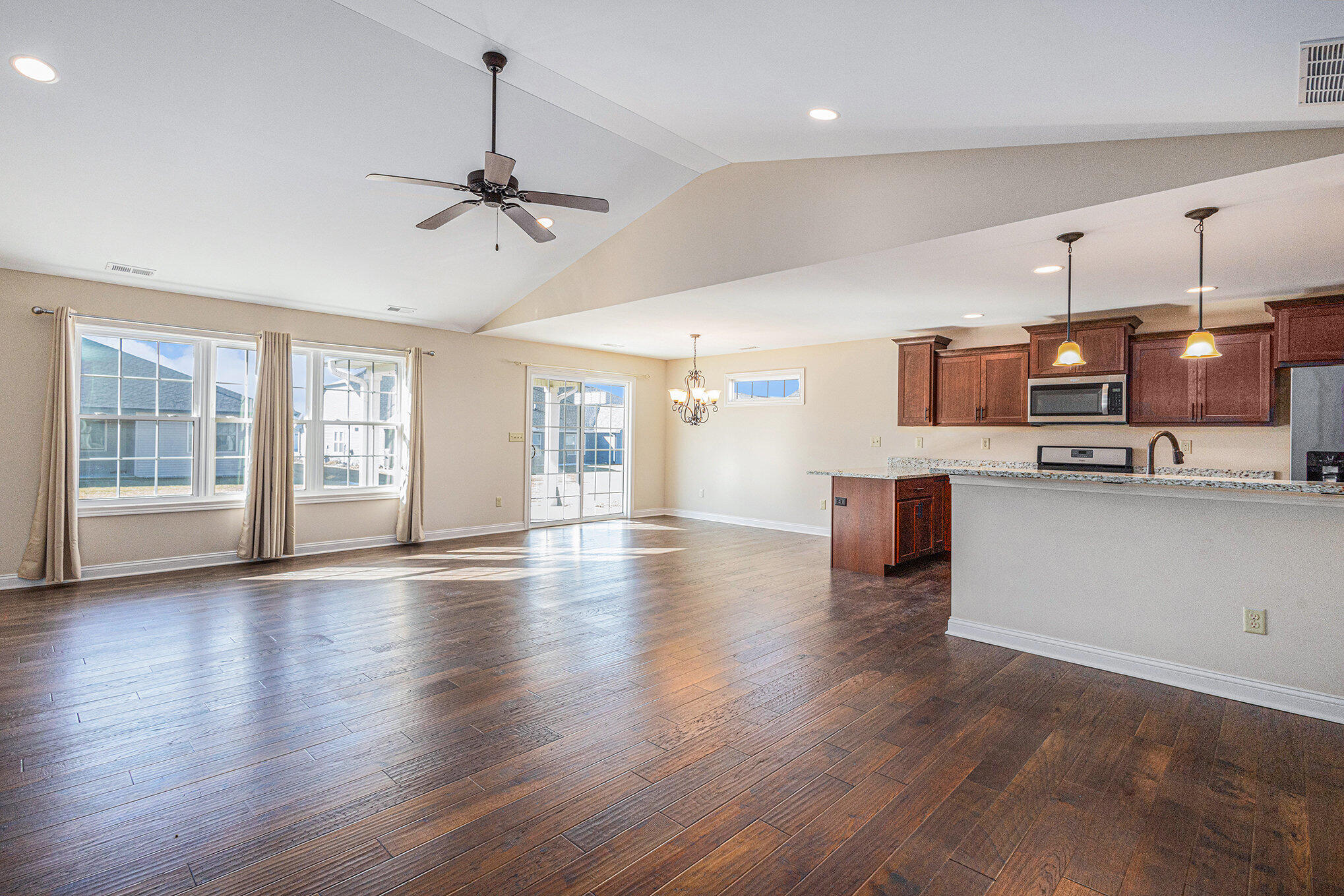 Cedar Lake, Indiana 46303, United States, 2 Bedrooms Bedrooms, ,2 BathroomsBathrooms,Residential,Pending,77716