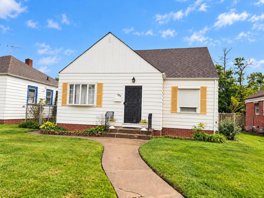 Photo of 252 Rutledge Street, Gary, IN 46404 (MLS # 847332)
