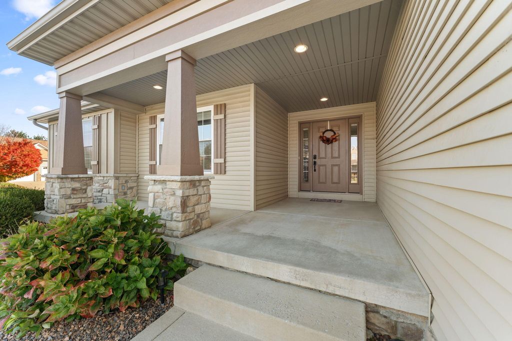 Photo of 3251 Mockingbird Lane, Valparaiso, IN 46383 (MLS # 830233)