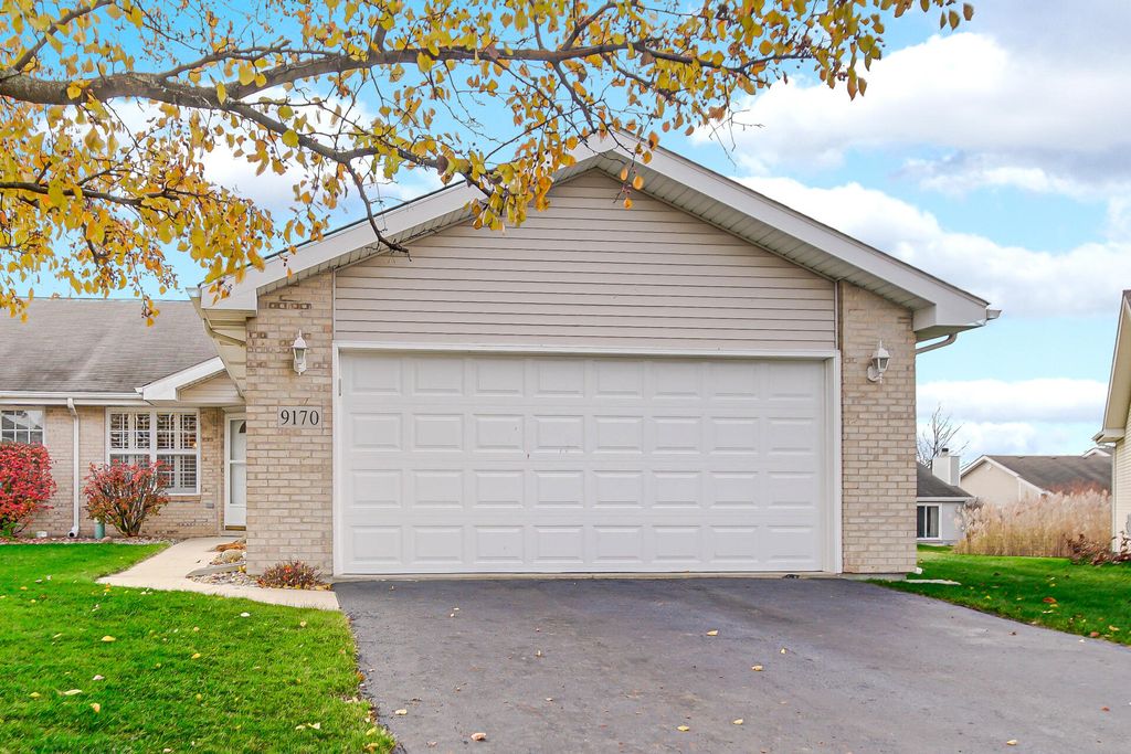 Photo of 9170 Carolina Court, Merrillville, IN 46410 (MLS # 831318)