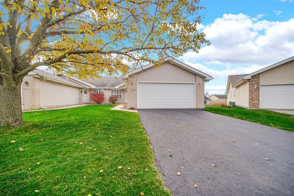 Photo of 9170 Carolina Court, Merrillville, IN 46410 (MLS # 831318)