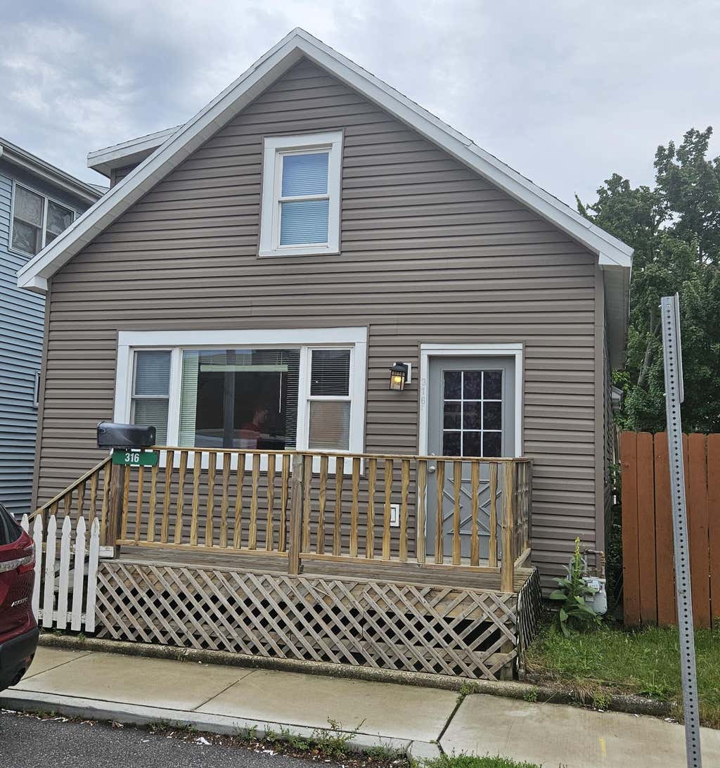 Photo of 316 W 11th Street, Michigan City, IN 46360 (MLS # 841151)