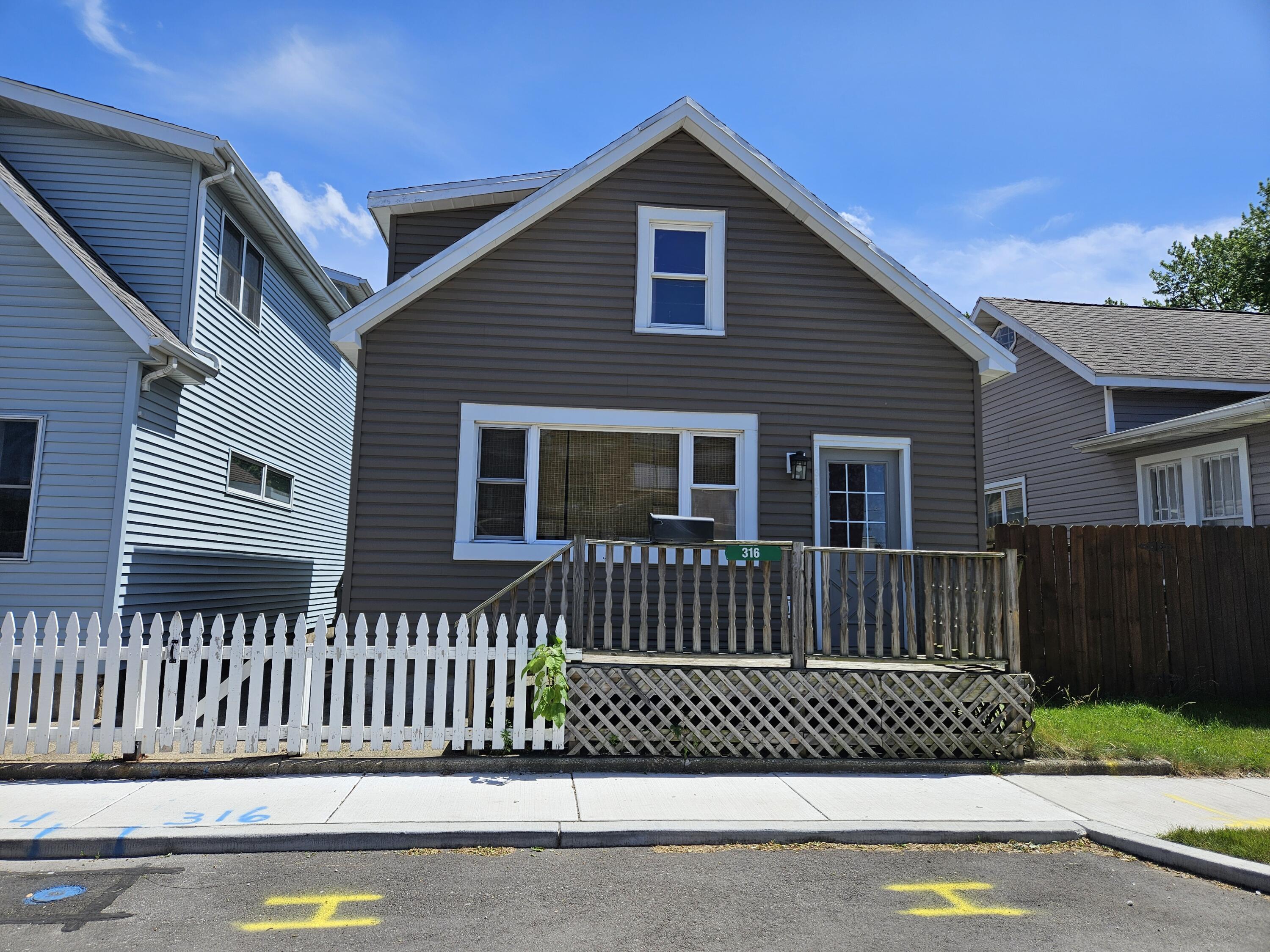 Photo 1 of 33 — 316 W 11th Street, Michigan City, IN 46360