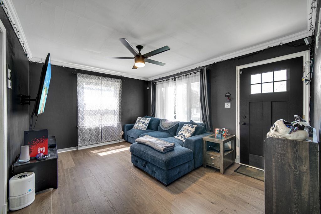 Photo of 133 N Delaware Street, Hobart, IN 46342 (MLS # 837707)