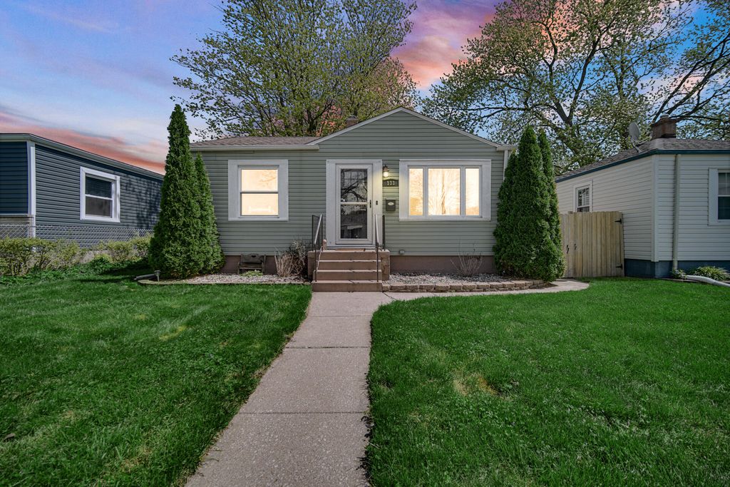 Photo of 133 N Delaware Street, Hobart, IN 46342 (MLS # 837707)