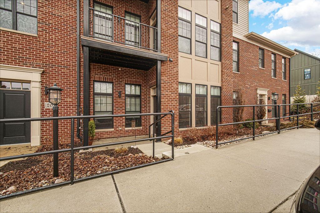 Photo of 207 Academy Street #104, Valparaiso, IN 46383 (MLS # 835002)