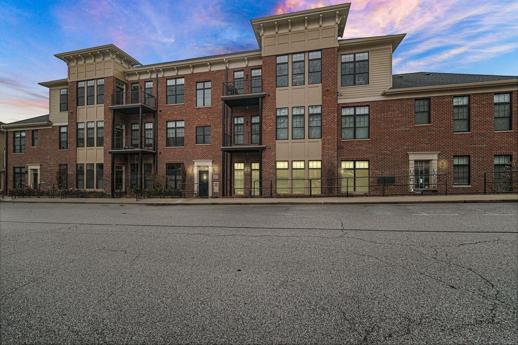 Photo of 207 Academy Street #104, Valparaiso, IN 46383 (MLS # 835002)