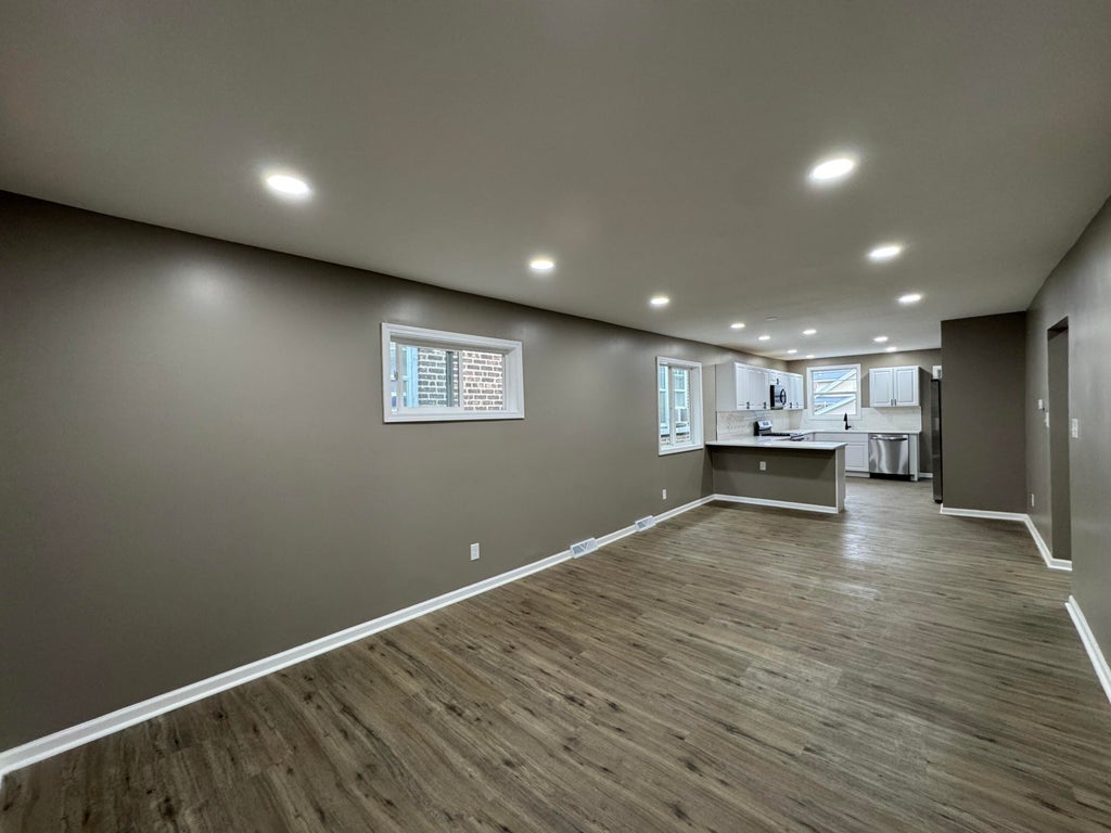 Photo of 1724 Lake Avenue, Whiting, IN 46394 (MLS # 844483)