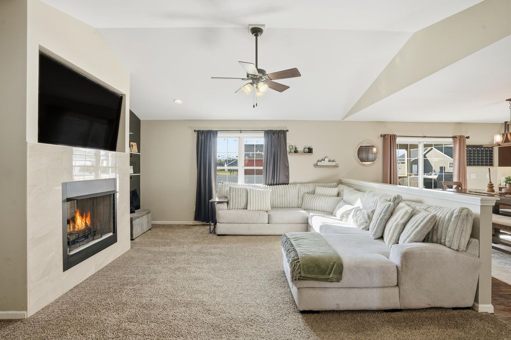 Photo of 1910 Holly Street SE, DeMotte, IN 46310 (MLS # 830226)