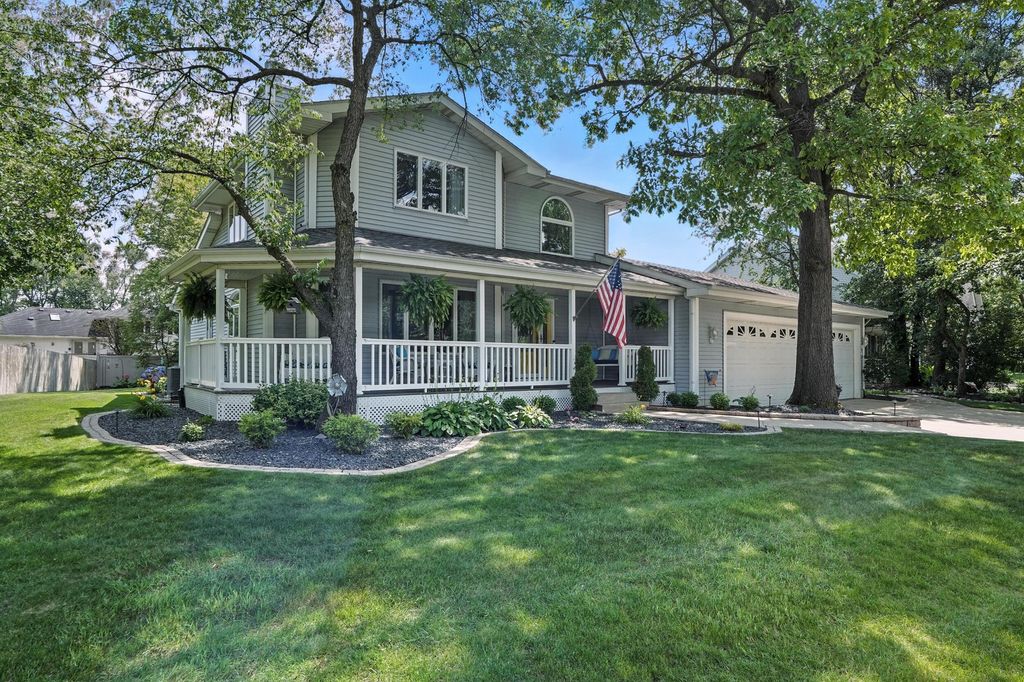 Photo of 5347 Mount Drive, Schererville, IN 46375 (MLS # 836573)