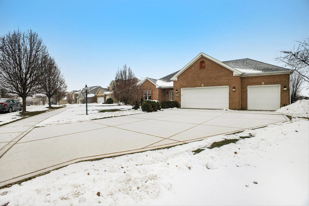 Photo of 10198 California Street, Crown Point, IN 46307 (MLS # 831893)