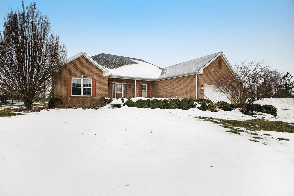 Photo of 10198 California Street, Crown Point, IN 46307 (MLS # 831893)
