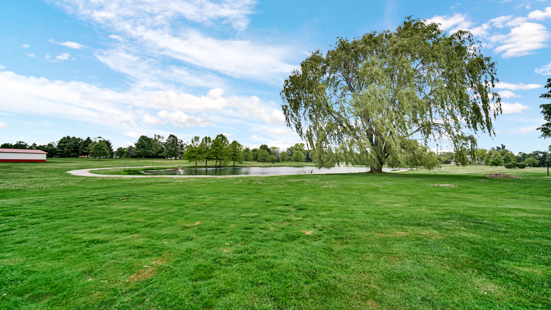 552 Fleetwood Drive N