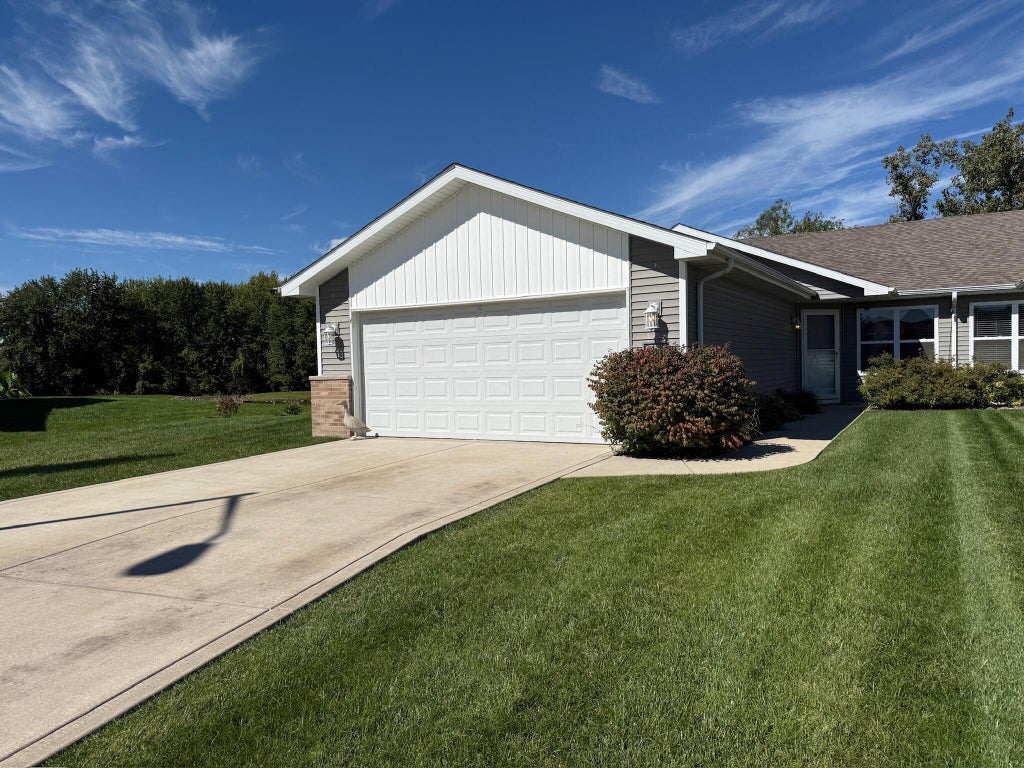 Photo of 8438 Madison Street, Merrillville, IN 46410 (MLS # 846114)