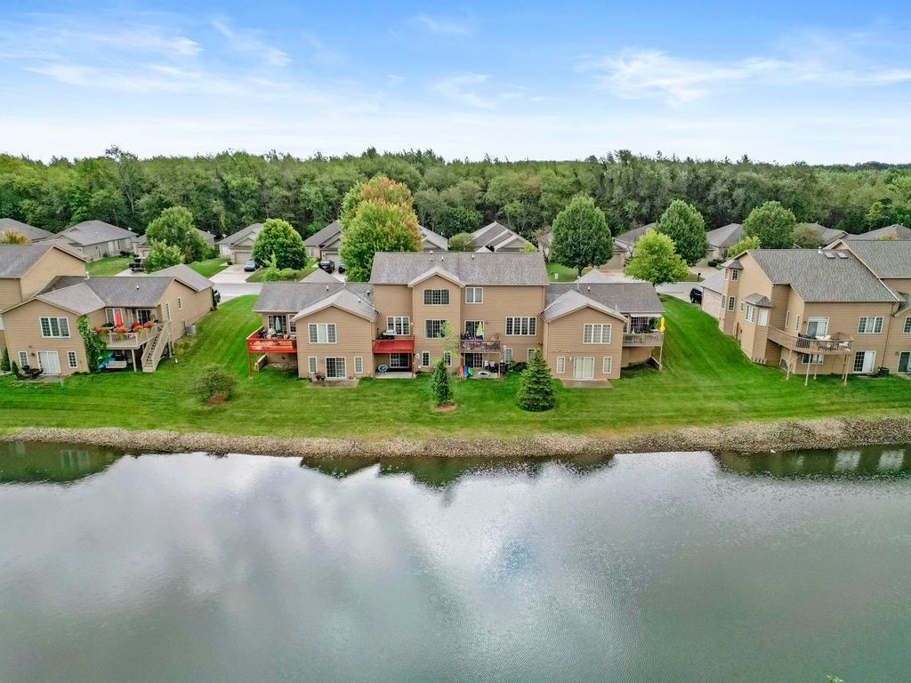 Photo of 10554 Ontario Drive, Crown Point, IN 46307 (MLS # 835805)