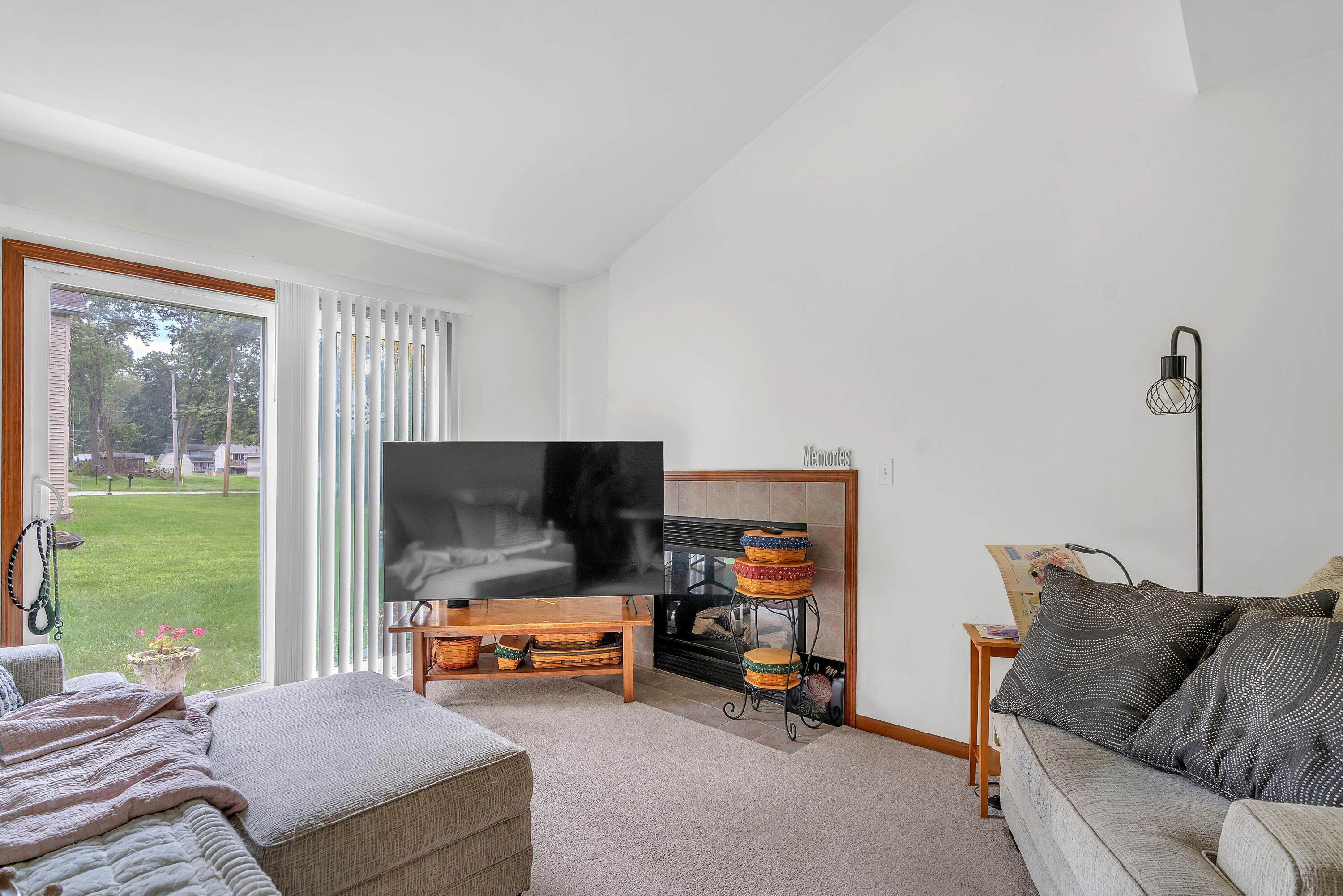 1227 W Porter Avenue 1217