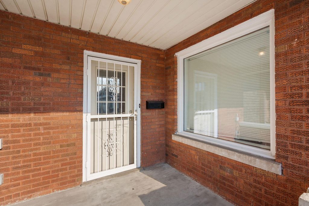 Photo of 1231 Lakeview Avenue, Whiting, IN 46394 (MLS # 832085)