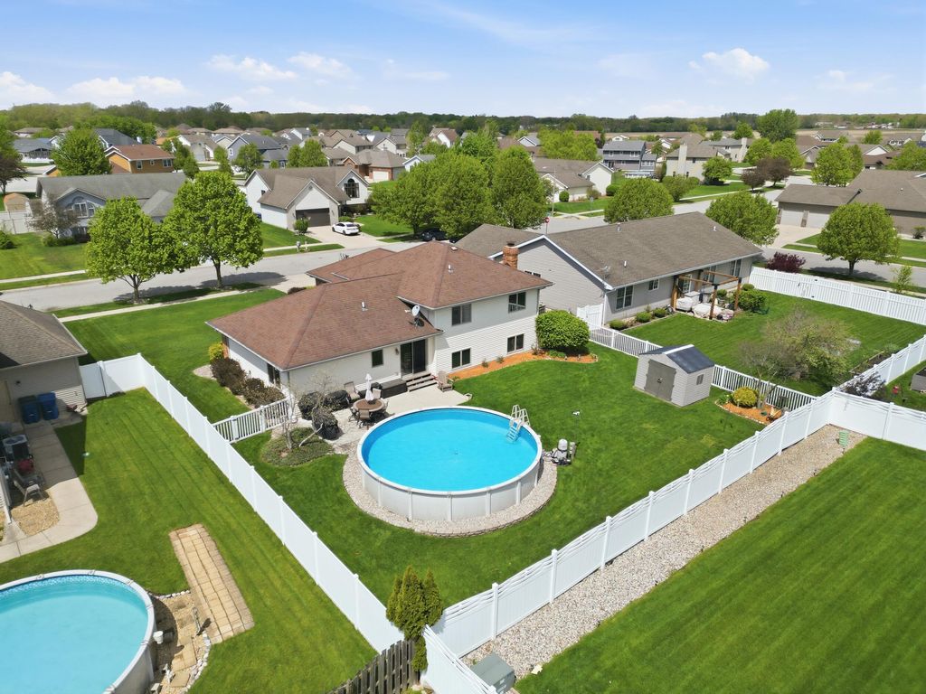 Photo of 6587 Arrowhead Drive, Schererville, IN 46375 (MLS # 838027)